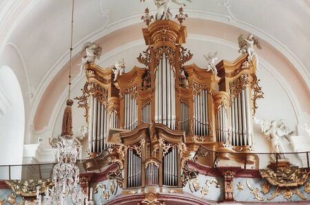 Hodinka s varhanami: Frýdek - Místek